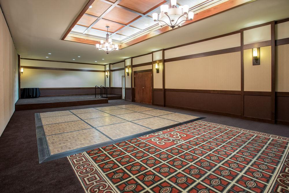 Hotel Doubletree By Hilton Madison East Exteriér fotografie
