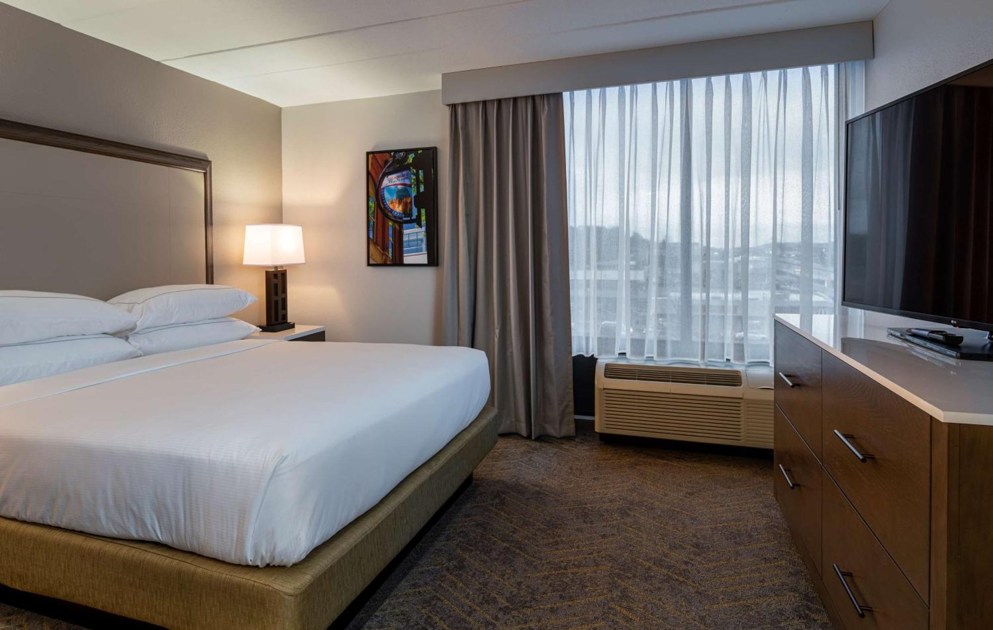 Hotel Doubletree By Hilton Madison East Exteriér fotografie