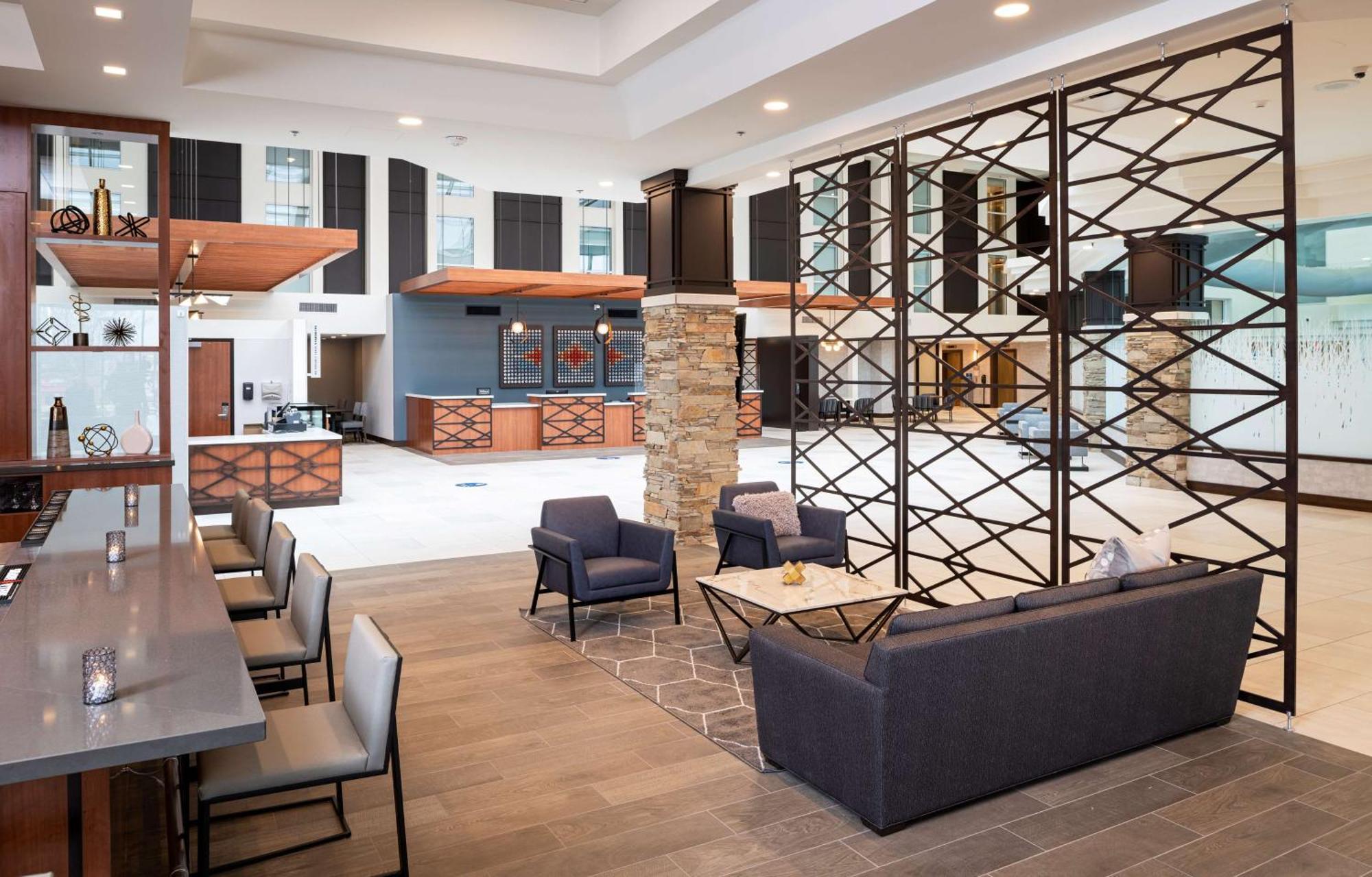 Hotel Doubletree By Hilton Madison East Exteriér fotografie